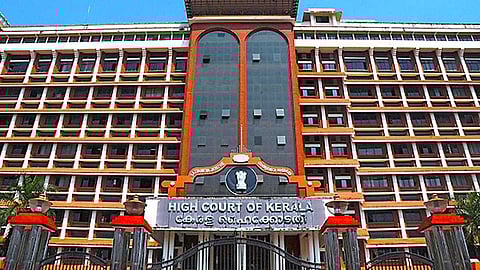 അവിഹിത ബന്ധങ്ങൾ നഷ്ടപരിഹാരത്തിന് കാരണമാകില്ല; കുടുംബ കോടതി ഉത്തരവ് റദ്ദാക്കി ഹൈക്കോടതി