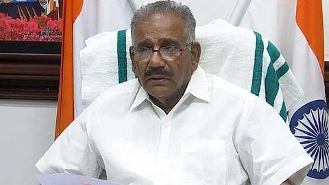 എൻസിപിയിൽ പൊട്ടിത്തെറി; എ.കെ. ശശീന്ദ്രനെതിരെ 12 ജില്ലാ കമ്മിറ്റികൾ