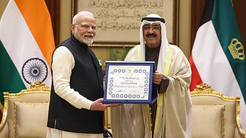 നരേന്ദ്ര മോദിക്ക് കുവൈറ്റ് സർക്കാരിൻ്റെ പരമോന്നത ബഹുമതി; മുബാറക്ക് അൽ കബീർ പുരസ്കാരം സമ്മാനിച്ച് കുവൈറ്റ് അമീര്‍