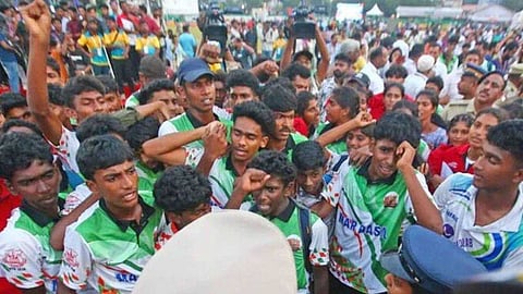 കേരളത്തിനു വേണ്ടി മെഡല്‍ നേടിയ കുട്ടികളെയാണ് വിലക്കിയത്; കായികമേളയില്‍ നിന്ന് വിലക്കിയതിനെതിരെ തിരുനാവായ NMHSS