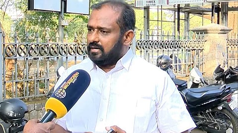 'പരാതി കേള്‍ക്കാന്‍ ആരുമില്ല, പുരുഷ കമ്മീഷന്‍ രൂപീകരിക്കണം'; മുഖ്യമന്ത്രിക്ക് നിവേദനം നല്‍കി സംസ്ഥാന യുവജന ക്ഷേമ ബോര്‍ഡ് അംഗം