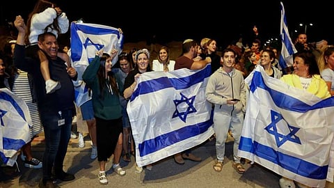 ഏഴ് ബന്ദികളെ കൂടി കൈമാറി ഹമാസ്; മോചിപ്പിക്കപ്പെട്ടവരില്‍ രണ്ട് ഇസ്രയേലികളും അഞ്ച് തായ്‌ലൻഡുകാരും