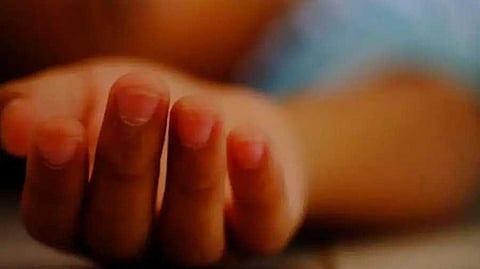 തിരുവനന്തപുരത്ത് പത്ത് വയസുകാരി ശുചിമുറിയിൽ തൂങ്ങിമരിച്ച നിലയിൽ