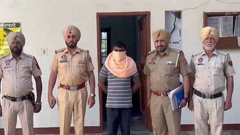 അഞ്ചാം ക്ലാസുകാരിയെ പീഡിപ്പിച്ച് ഗർഭിണിയാക്കി; പഞ്ചാബിൽ പോക്സോ കേസിൽ ഓട്ടോഡ്രൈവർ അറസ്റ്റിൽ