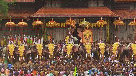 തൃശൂർ പൂരം സാമ്പിൾ വെടിക്കെട്ട്; നഗരത്തിൽ നാളെ ഗതാഗത നിയന്ത്രണം