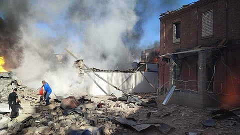 യുക്രെയ്‌നിലുടനീളം റഷ്യൻ ആക്രമണം; എട്ട് പേർ കൊല്ലപ്പെട്ടതായി റിപ്പോർട്ട്