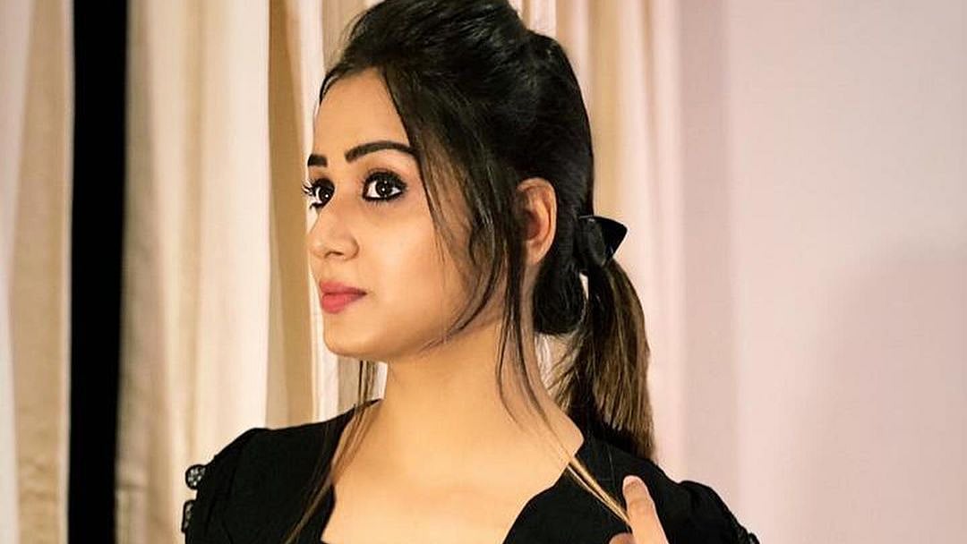 ராஜா ராணி 2 : புது சந்தியா ரியா விஸ்வநாதனனின் லேட்டஸ்ட் படங்கள் ...