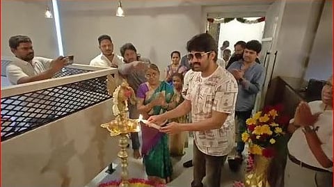 பிரியாணி கடையை திறந்து வைத்த நடிகர் ஆரியா.. நண்பரின் கடையை திறந்து வைத்து வாழ்த்து