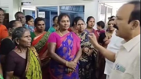 பேரூராட்சி அலுவலகத்தை முற்றுகையிட்ட மக்கள்.. அடிப்படை வசதிகள் செய்துதரவில்லை எனக்கூறி வாக்குவாதம்