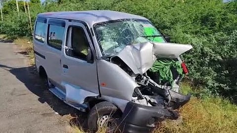நாமக்கலில் இருந்து வந்தவர்களின் வாகன