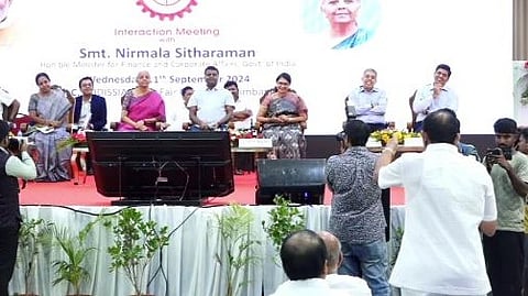 தொழில் அமைப்பினருடன் மத்திய நிதி அமைச்சர் ஆலோசனை