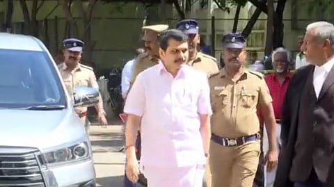 சிறப்பு நீதிமன்றம் அறிவிப்பு