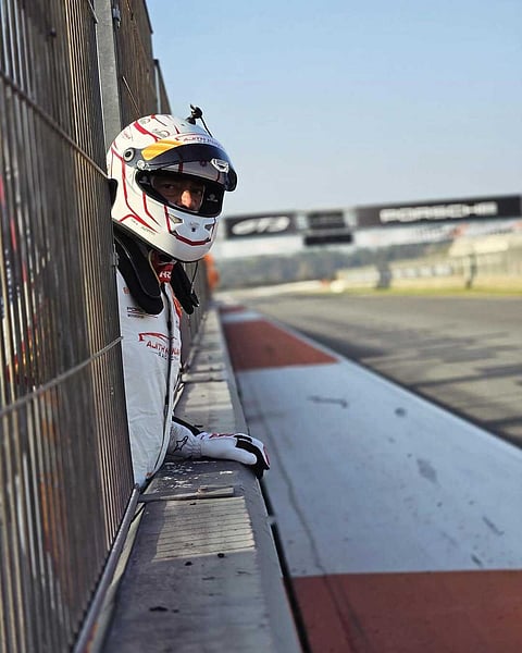 ஸ்பெயினில் நடைபெறவுள்ள Porsche Sprint Challenge கார் ரேஸ்க்கு தயாராகும் அஜித்குமார்
