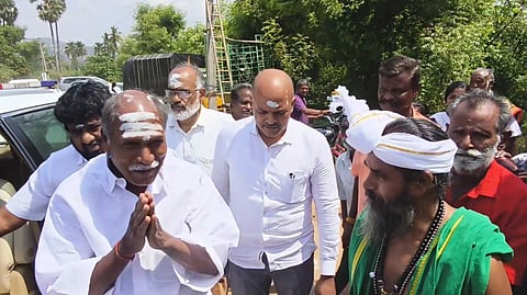 SLM pdy cm visit temple