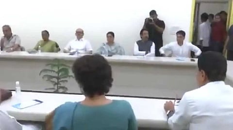 காங்கிரஸ் பாராட்டு