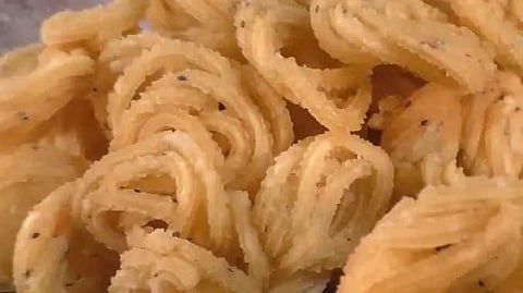 Try manaparai murukku