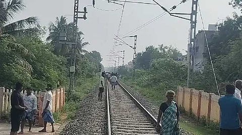 Mdu train inured
