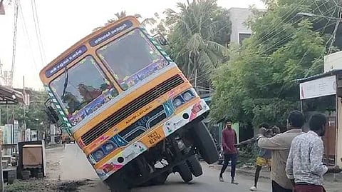 tnl lORRY