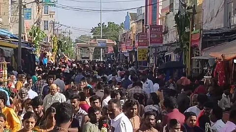MDU Temple crowd