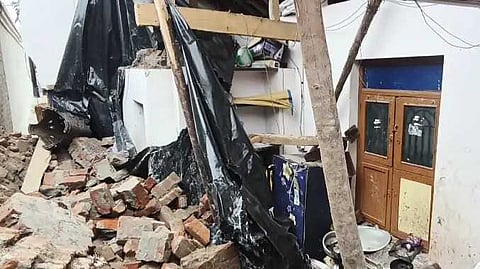 TNJ Kovil wall issue