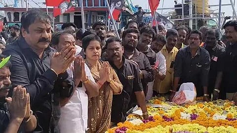 CHN ADMK