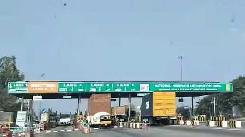 மாதாந்திர சுங்கக்கட்டணம்