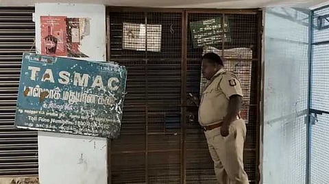 டாஸ்மாக் ஊழியர்கள்