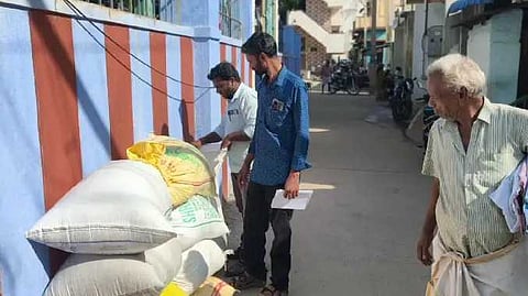 ரேஷன் அரிசி மூட்டைகள்