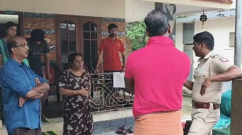 நகை திருட்டு