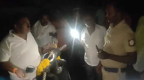 மணிகள் திருட்டு