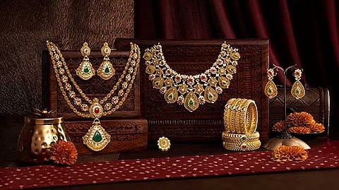 ஆபரணத் தங்கத்தின் விலை சவரனுக்கு ரூ.560 குறைவு