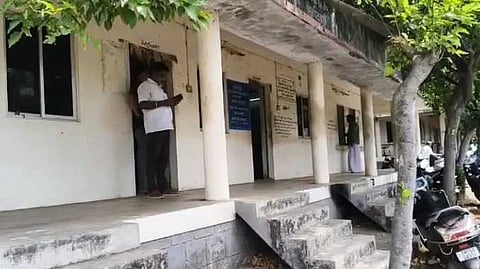 வயர்மேன் கைது