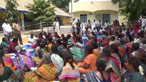 முற்றுகை போராட்டம்