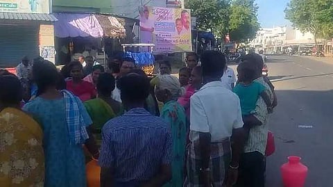 சாலை மறியல்