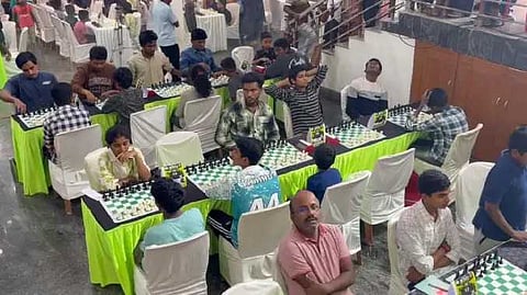 சதுரங்க போட்டி