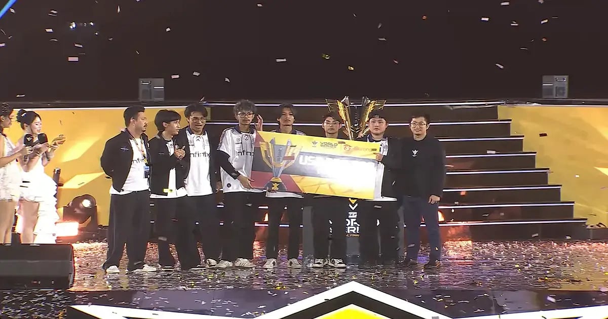 Buriram United Esports winning Free Fire World Series 2025.