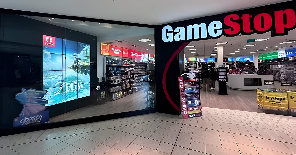 GameStop Store Closures Mount Amid $35B CEO Compensation Plan
