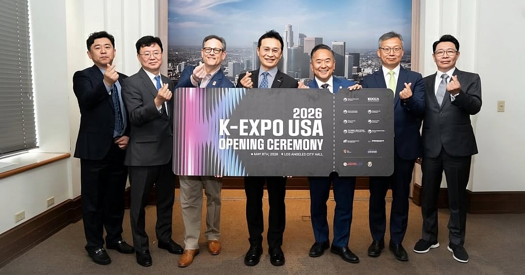 Representatives from the Ministry of Culture, Sports and Tourism and KOCCA (Korea Creative Content Agency), along with LA City Councilmember John Lee, LA Board of Public Works President Steve Kang, and LA Tourism President & CEO Adam Burke at the proclamation of 2026 K-EXPO USA, in strategic partnership with the Los Angeles City Council.