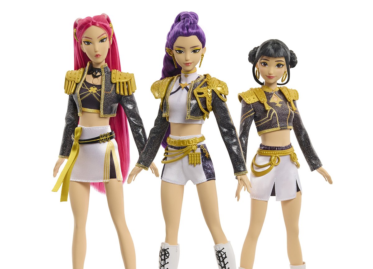 Mattel KPop Demon Hunters Singing Dolls featurinf mira, rumi, zoey