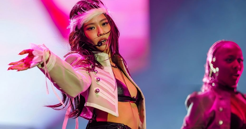 Trending: Jennie Debuts Two New Tracks at Lollapalooza 2026