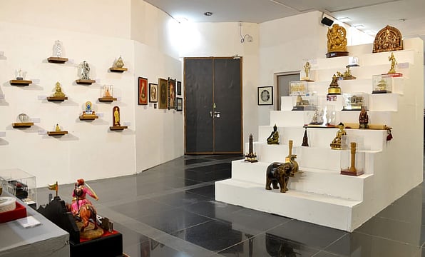 PM Modi’s Gifts Now Available For e-auction! Here’s How You Can Buy The Mementos