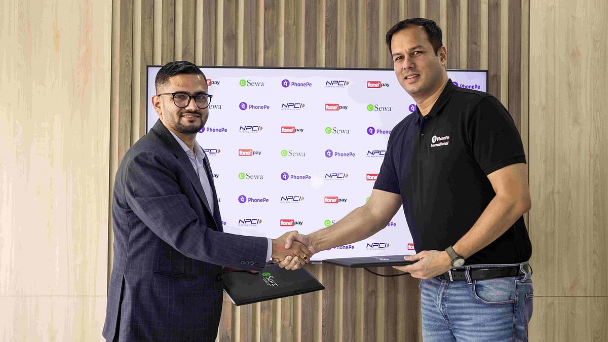 (L-R) Ashish Gautam, Chief Business Officer, eSewa and Ritesh Pai, CEO International Payments, PhonePe