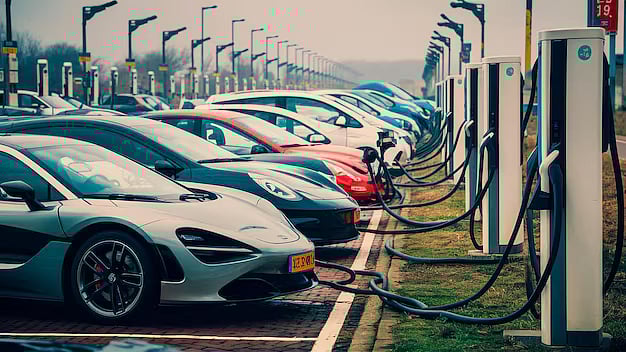CEA Calls for De-Risking of EV Supply Chain Amid India's Clean Mobility Push