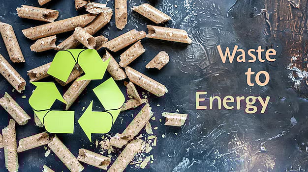 by freepik : Waste-to-Energy