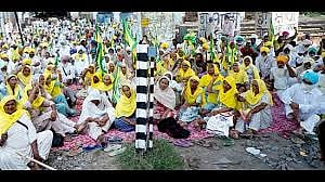 Tardy Paddy Procurement: Farmers to Block Roads at Few Places Punjab on Saturday