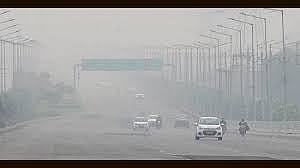 Shrouded in Thick Smog, Delhi Gasps for Air