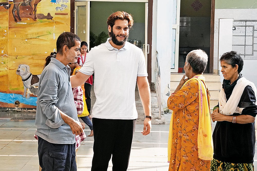 Photo: Tribhuvan Tiwari : Jas Kalra (centre)