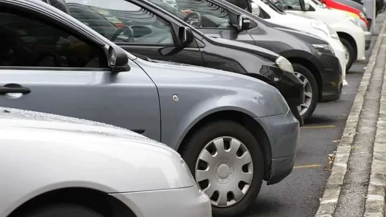 Passenger vehicle - null