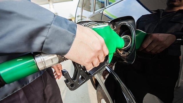 India's Fuel Demand Up 2.1% YoY in December, Despite Ongoing EV Transition Efforts