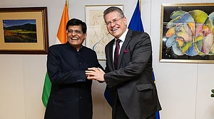 X (Twitter) : Union Commerce Minister Piyush Goyal with EU Commissioner for Trade and Economic Security, Maroš Šefčovič